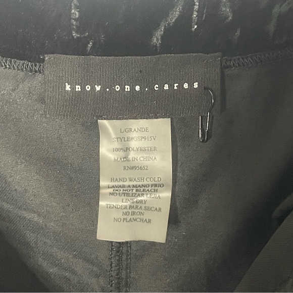Know.One.Cares velvet suit pants women Size L holiday party cocktail classic - Picture 10 of 11
